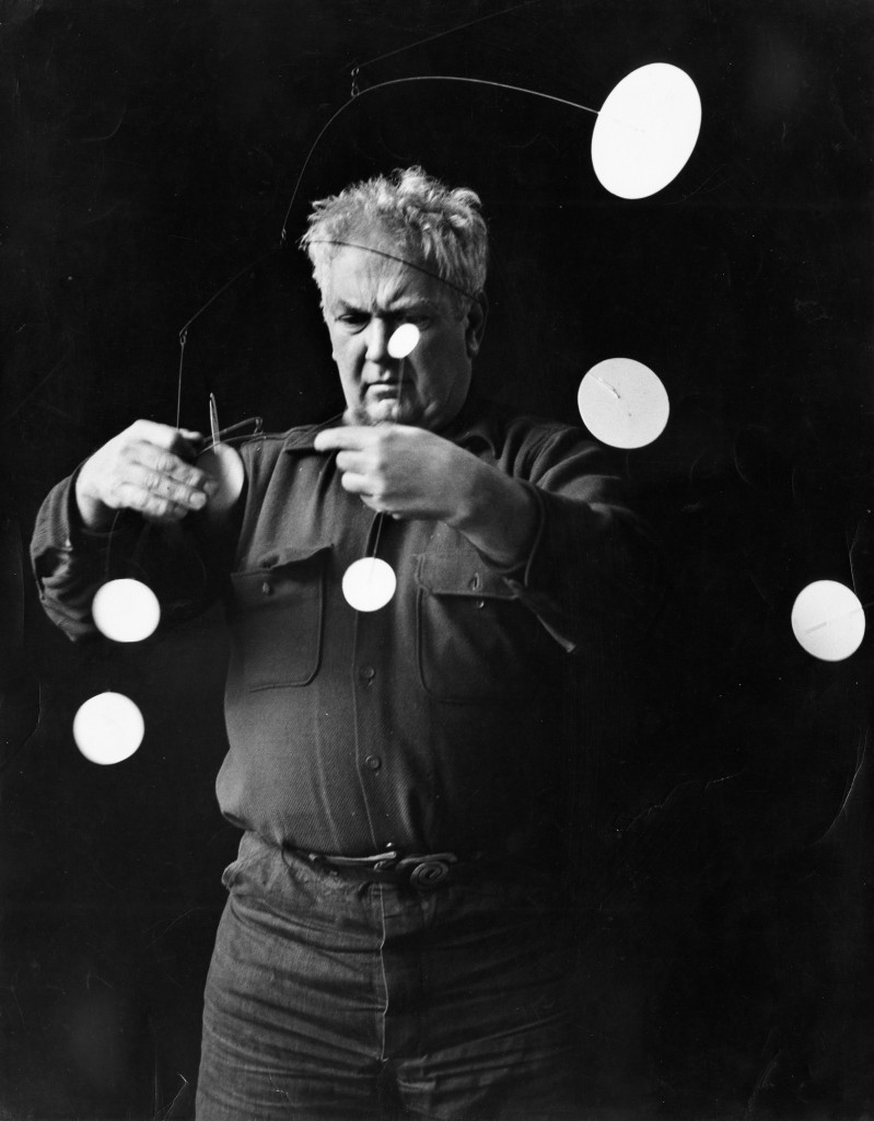 Alexander Calder with Snow Flurry l (1948), 1952 Photography by Gordon Parks (1912-2006) © 2015 Calder Foundation, New York Art Resource, NY