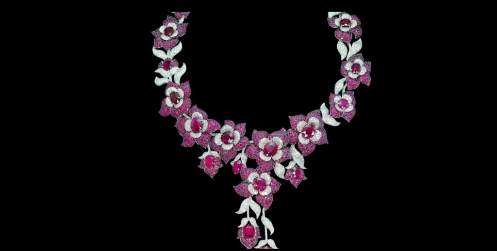 Michele Della Valle Collier “Fleur”, Collier or blanc, rubis, diamants blancs