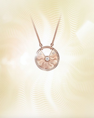 Amulette de Cartier Pendant, Medium Model Pink gold, diamonds, chain in pink gold