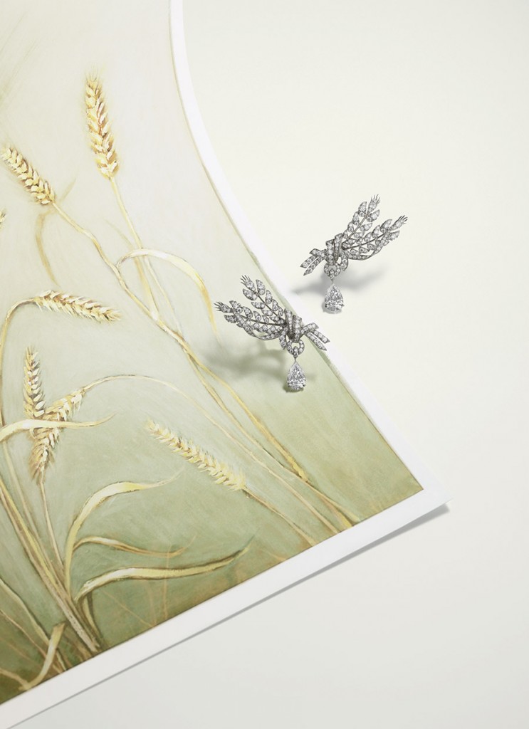 chaumet-orecchini-offrandes-oro-bianco-diamanti-foto01 chaumet-orecchini-offrandes-oro-bianco-diamanti-foto01