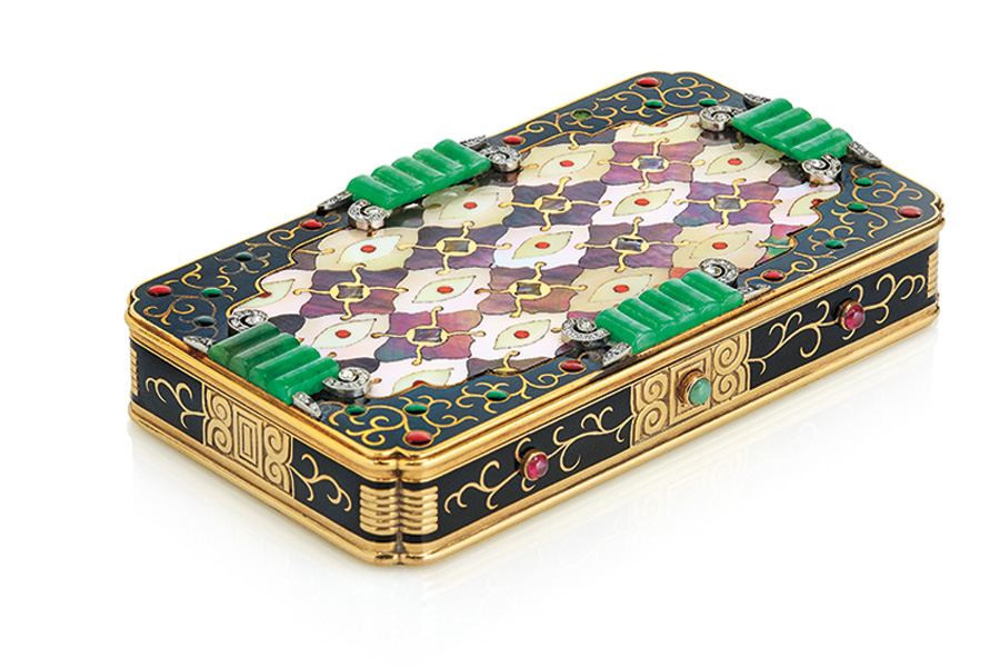 Christie’s Beyond Boundaries - Magnificent Jewels from a European Collection – Lotto n. 81 - Firmato Van Cleef & Arpels, con il marchio del produttore per Strauss, Allard e Meyer, n. 28937 (cassa) e 7240 (porta rossetto).