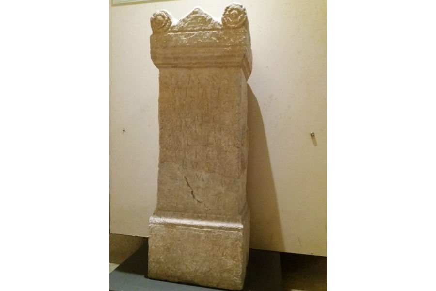 Antichi monumenti romani conservati nel Museo Civico Archeologico del Castello Caetani