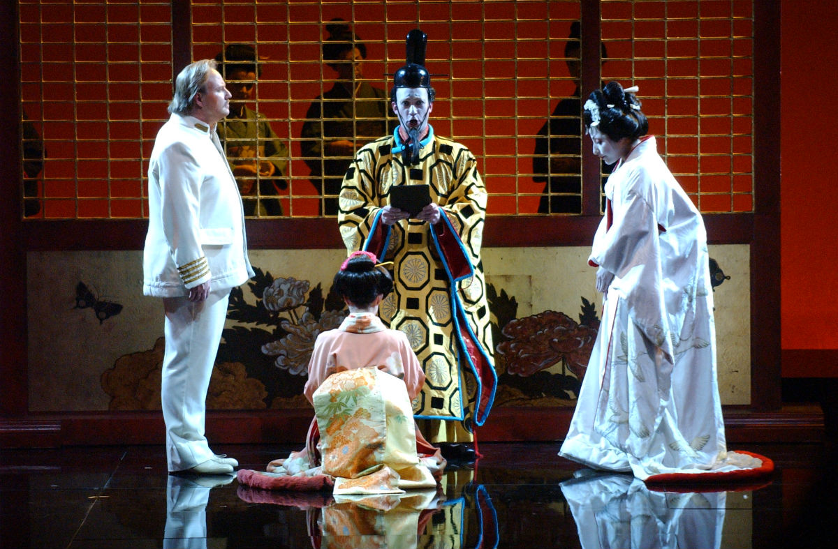 Una scena della rappresentazione teatrale "Madama Butterfly” di cui Nicolao Atelier ha eseguito la realizzazione dei costumi