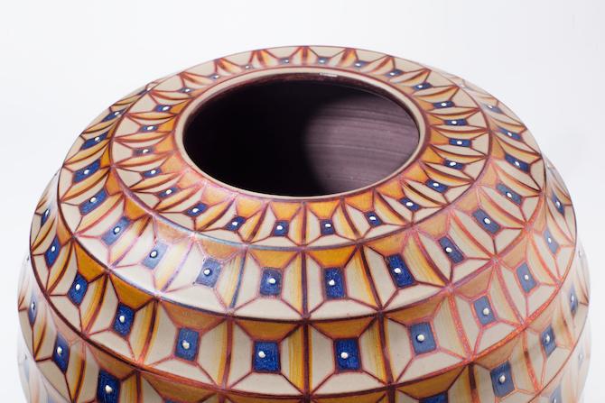 Created by Saura Vignoli Title: Vaso modanato "Giò"