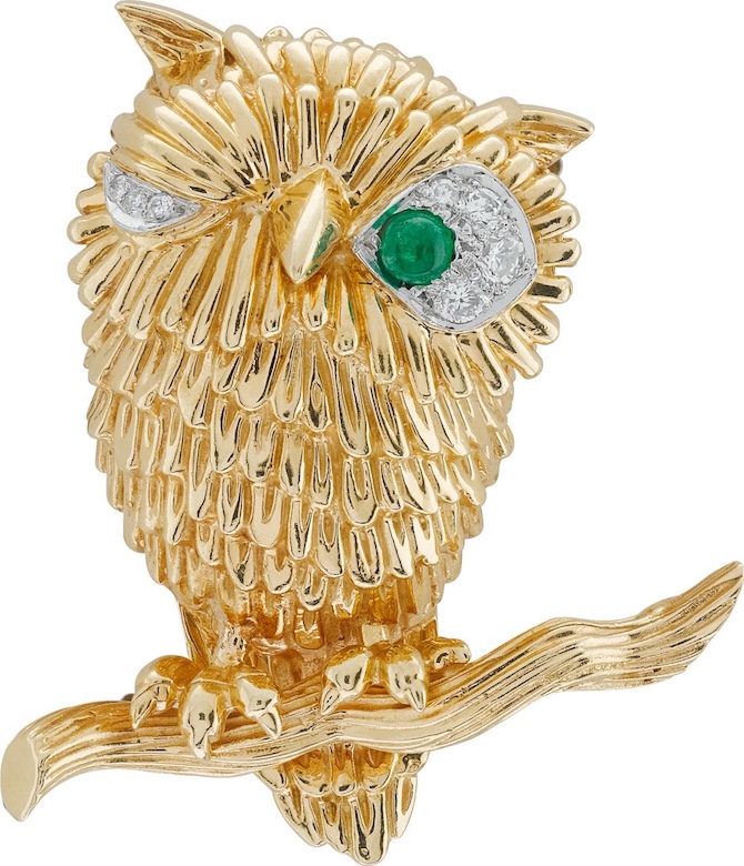 Owl clip in platinum, yellow gold, emerald, diamonds