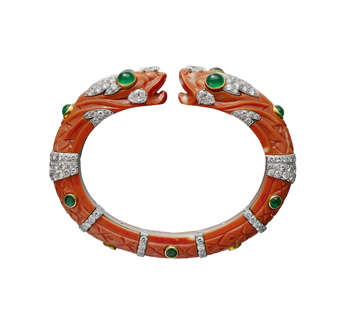 L'Odyssée de Cartier – Capitolo 1 – Chimera Bracciale, Cartier Paris, 1961 - Platino, oro, diamanti, smaraldi, corallo. Venduto a Daisy Fellowes - Nils Herrmann, Collection Cartier © Cartier