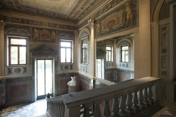Casa Trussardi tra affreschi e arte contemporanea