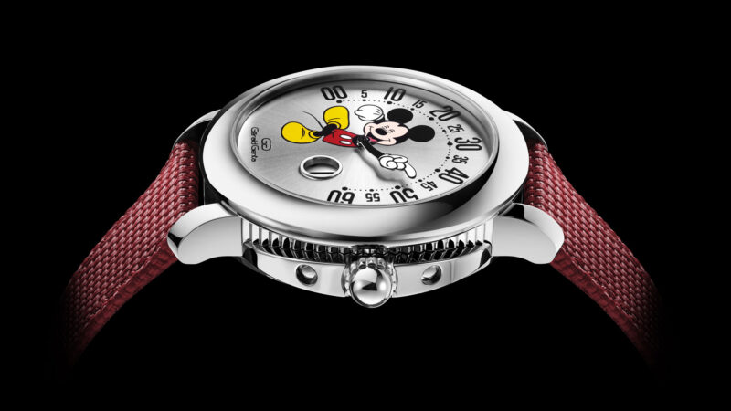 Gérald Genta Arena Retrograde With Smiling Disney Mickey Mouse - Ref. 103613